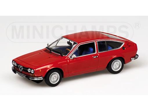 Alfa Romeo: Alfetta GT (1976) - Vermelho - 1:43 - Minichamps 400120120