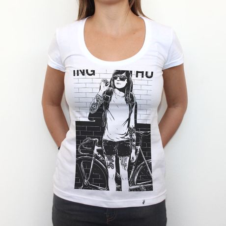 Anne Smoking - Camiseta Clássica Feminina