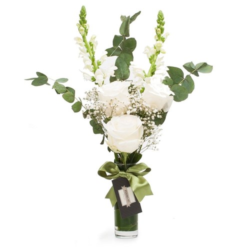 Arranjo Clássico com Flores Brancas e Folhagem M