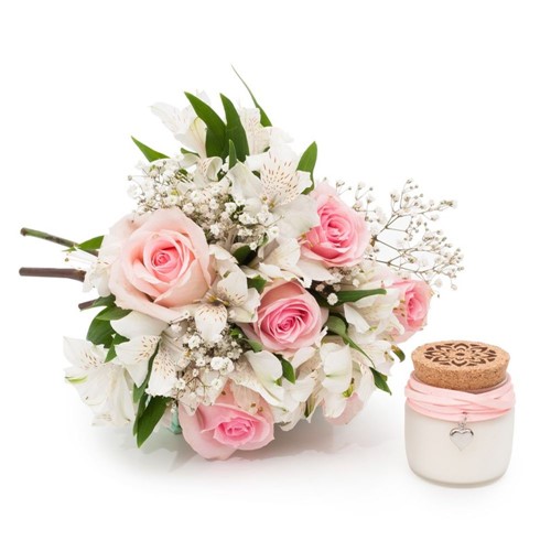 Buquê Romântico com Flores Rosas e Brancas P + Vela Coração