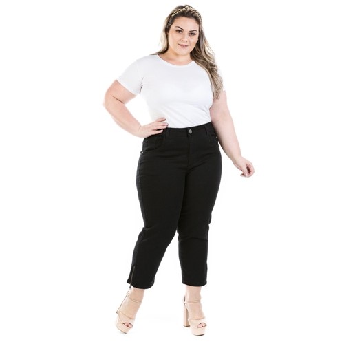 Calça Feminina Jeans Capri Preta com Zíper na Barra Plus Size