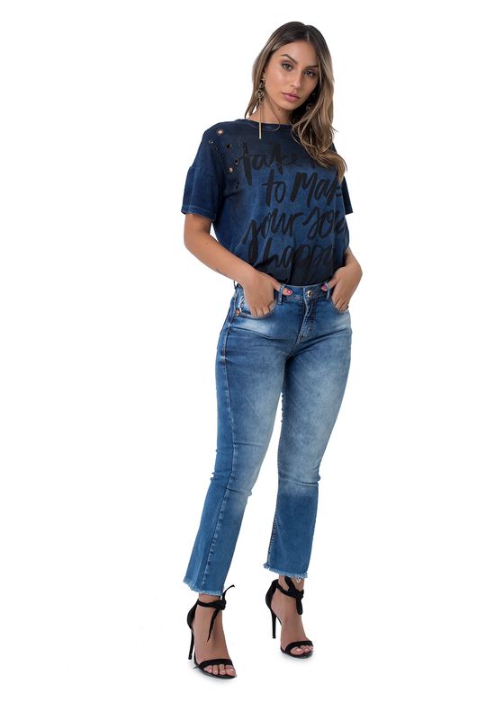 Calça Jeans Básica com Barra Desfiada