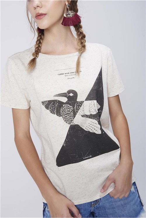 Camiseta Feminina com Estampa Frontal