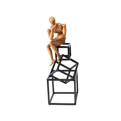 Escultura Homem Sentado Cubos 33cm - Occa Moderna