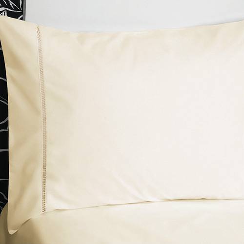 Fronha para Body Pillow Bege com Ponto Palito 50x150cm - Percal 233 Fios - Plumasul