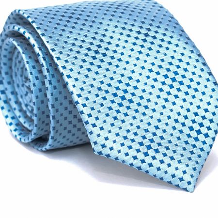 Gravata Tradicional em Poliéster Azul Claro com Desenhos Geométricos em Azul Celeste