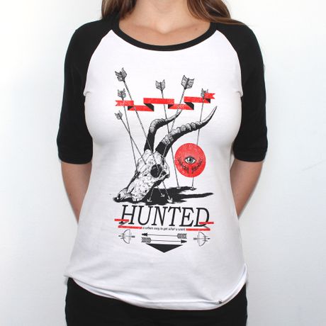 Hunted - Camiseta Raglan Manga ¾ Feminina