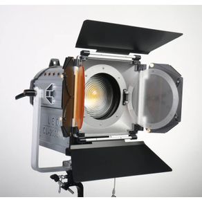Iluminador Fresnel de Led NiceFoto CL-2000WS de 5500k (Bivolt)