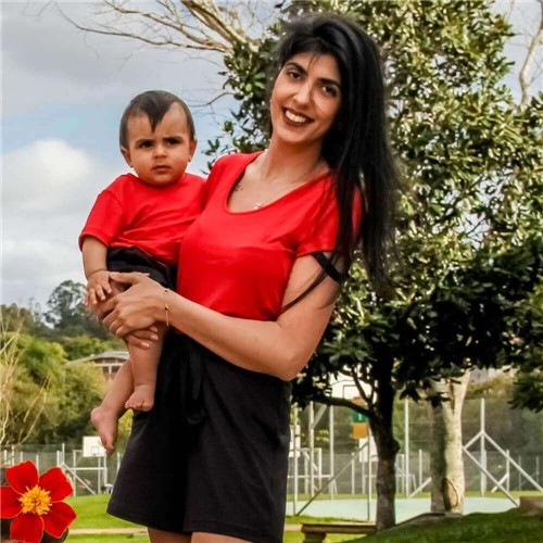 Kit 4 Peças Bermuda Preto T-shirt Vermelho Mãe e Filho