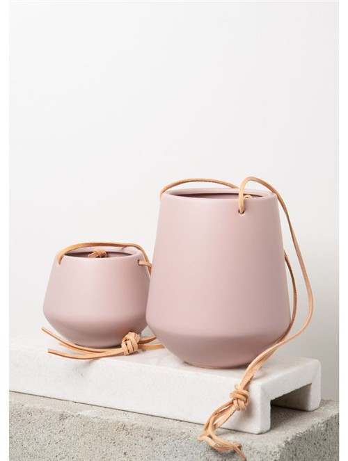 Kit com Dois Vasos de Cerâmica Suspensos Rosa