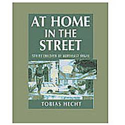 Livro - At Home In The Street