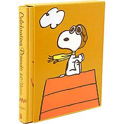 Livro - Celebrating Peanuts: 60 Years