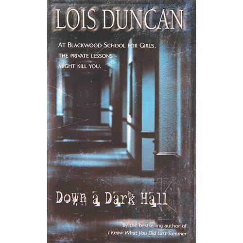 Livro - Down a Dark Hall