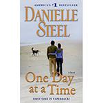 Livro - One Day At a Time (Pocket Book) - Importado