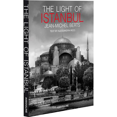 Livro - The Light Of Istanbul