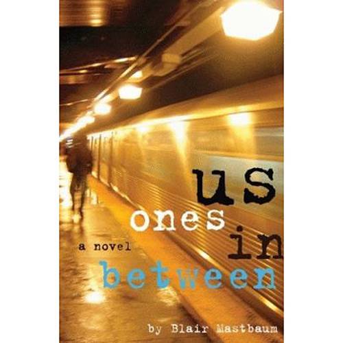 Livro - Us Ones In Between - a Novel