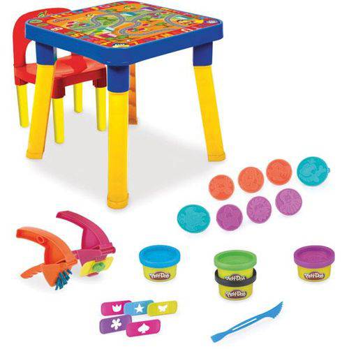 Mesinha Play-Doh com Cadeira e Acessórios Monte Libano