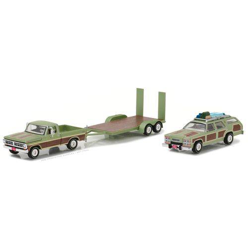 Miniatura - 1:64 - 1972 Ford F100 & 1979 Wagon Queen Family Truckster & Flated Trailer - National Lampoon's Vacation- Greenlgiht