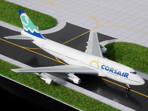 Miniatura Avião Corsair Boeing 747-300 F-GSUN 1:400 Gemini Jets