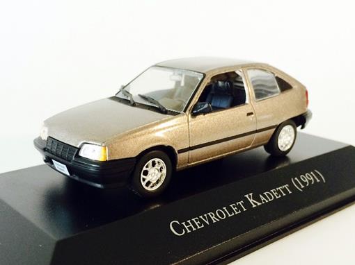 Miniatura Carro Chevrolet Kadett (1991) - 1:43 - Ixo 130344
