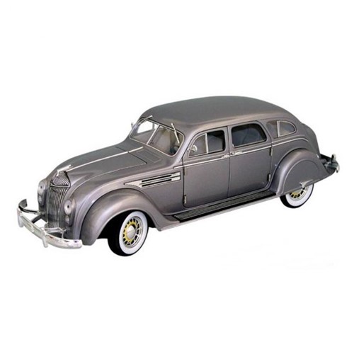 Miniatura Carro Chrysler Airflow 1936 - 1:18 - Signature Models