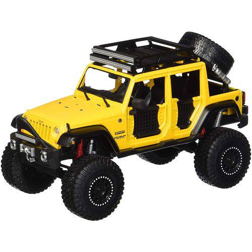 Miniatura Diecast - 2015 Jeep Wrangler Unlimited - 1/24 - Amarelo - Maisto