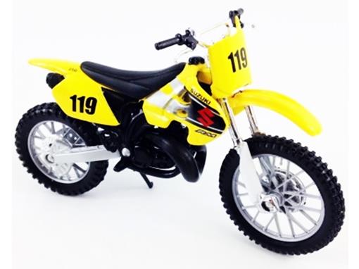 Miniatura Moto Suzuki RM 250 Motocross 1:18 - Maisto