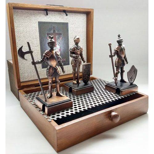 Miniaturas Decorativas com 3 Cavaleiros Templários em Metal