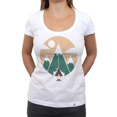Mountain Tent - Camiseta Clássica Feminina