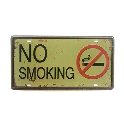 Placa Metal Decorativa no Smoking