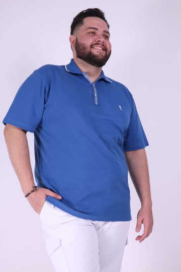 Polo Masculina com Detalhe na Vista Plus Size Azul P