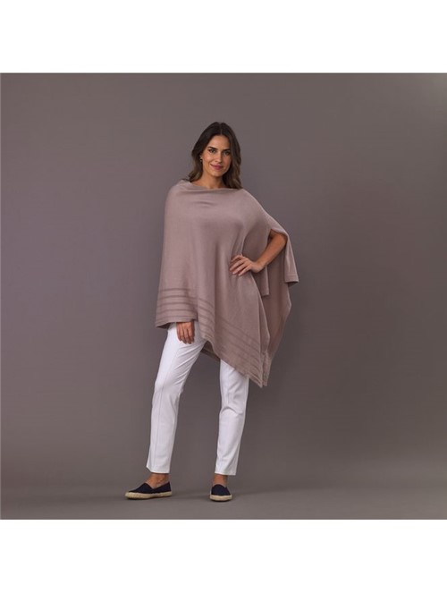 Poncho Milly Nude