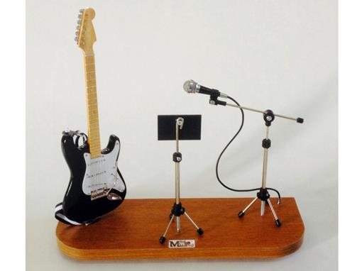 Set Miniatura de Guitarra Stratocaster + Partitura + Microfone (Preta) - 1:4 - TudoMini 1410154