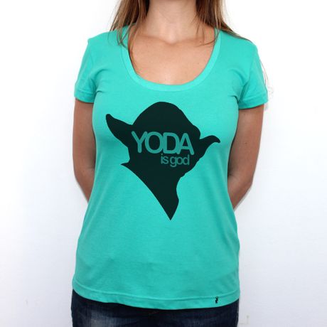 Yoda Is God - Camiseta Clássica Feminina
