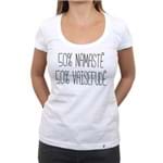 50% Namaste, 50% Vaisefude - Camiseta Clássica Feminina