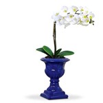 Arranjo de Flores Artificiais Orquideas no Mini Pedestal Azul 40 Cm