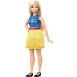 Boneca Barbie Fashionistas Chambray Chi - Curvy - Mattel