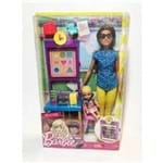 Boneca Barbie Professora Morena DHB63 - Mattel