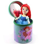 Boneca Chaveiro Ariel 23cm na Lata Princesas - Disney