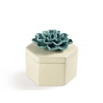Caixa Branca com Flor Azul de Cerâmica 13x12x11cm