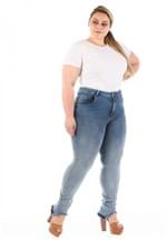 Calça Feminina Jeans Slin com Puídos e Barra Desfiada Plus Size