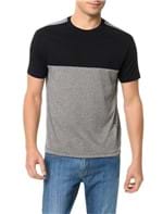 Camiseta Slim Calvin Klein com Recorte e Maxi Logo Preto - GG
