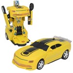 Carro Robô Amarelo com Mecanismo de Som e Movimento