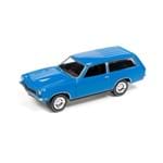 Chevrolet: Vega Wagon (1972) - Classic Gold - Azul - 1:64 - Johnny Lightning