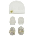 Kit Bebê Feminino Touca, Luvas e Sapatinho em Malha Branco Coroa