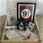 Kit Deluxe Harry Potter - 9 Itens com Carta, Varinha Dumbledore, Poster, Caneca e Mais Itens!