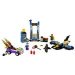 LEGO Juniors - Coringa Ataca a Batcaverna