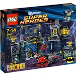 LEGO Super Heroes - a Batcaverna 6860