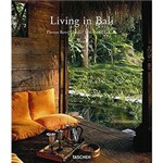 Livro - Living In Bali
