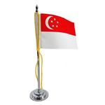 Mini Bandeira de Mesa Cingapura 15 Cm Poliéster